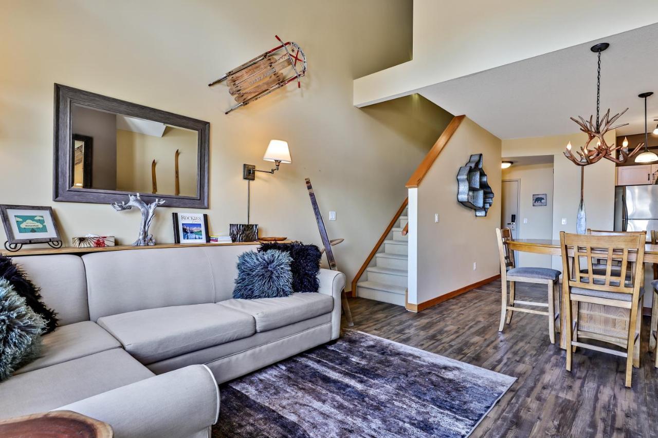 Spectacular Mountain View Corner Unit Pool Hot Tub Park Pass Appartamento Canmore Esterno foto