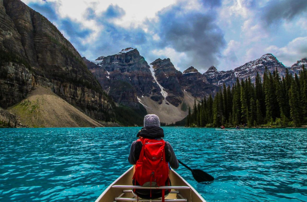 Spectacular Mountain View Corner Unit Pool Hot Tub Park Pass Appartamento Canmore Esterno foto